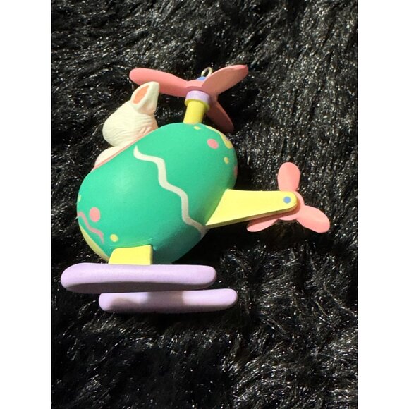 Hallmark 1995 Keepsake Ornament Here Comes Easter Bunny & Chick Helicopter - Picture 4 of 8